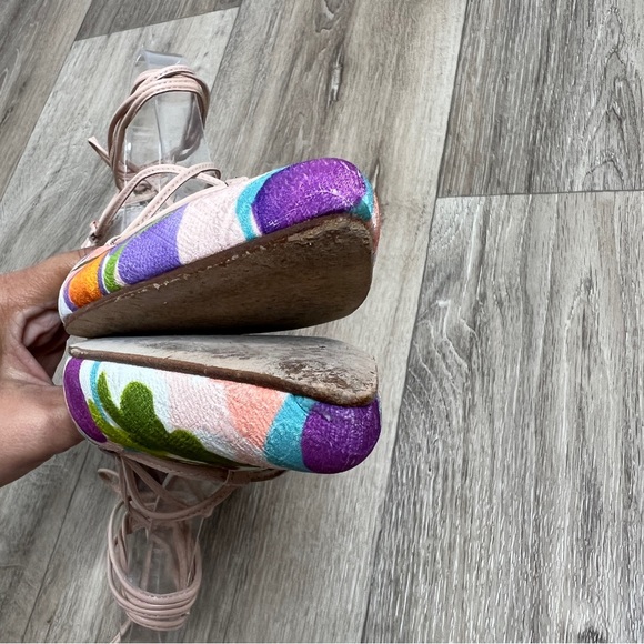 Stuart Weitzman Gilligan Flat Watercolor Print 7 1/2N - Picture 12 of 15